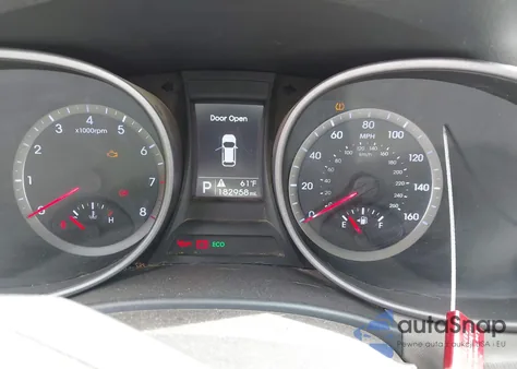 2016 Hyundai Santa Fe Sport z USA, uszkodzony, nr VIN 5XYZTDLB7GG327230